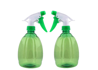 Πράσινο πλαστικό πότισμα εγκαταστάσεων οικιακών κήπων μπουκαλιών ψεκασμού ώθησης