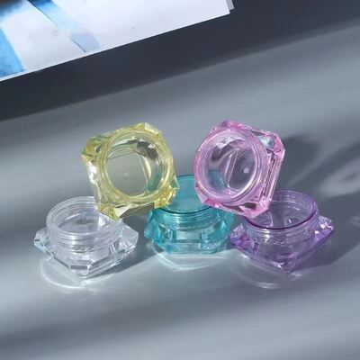 Φορητό ταξιδιωτικό σκίτ PS υλικό 3g 5g Διαφανές βάζο κρέμας με πολλαπλές επιλογές χρωμάτων Υποστήριξη χρωματικής μεταξικής εκτύπωσης Προσαρμοσμένη Χρησιμοποιείται για πακέτο περιποίησης δέρματος