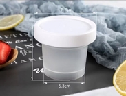 Ελεύθερα πλαστικά μίας χρήσης κύπελλα παγωτού BPA με τα ρόδινα και άσπρα καπάκια
