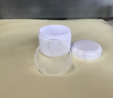 Καλλυντικό πλαστικό βάζο 100g κρέμας φροντίδας δέρματος με την κεφαλή κοχλίου